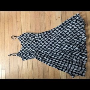 Old Navy black and white dress